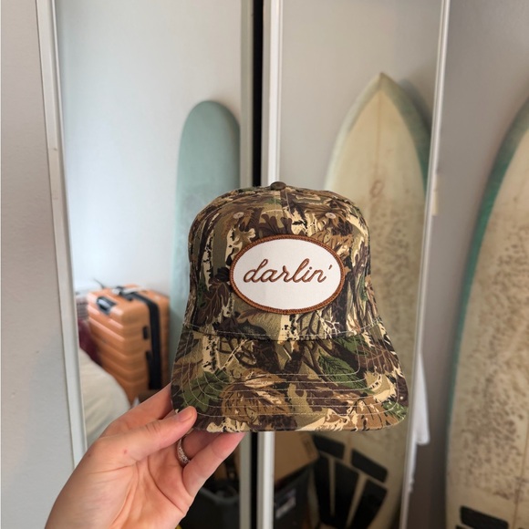 DARLIN HAT - Picture 2 of 11